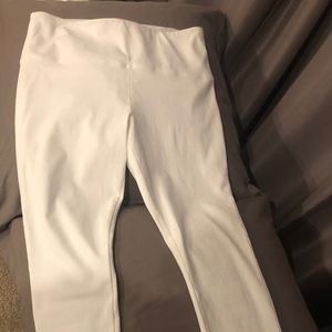 White leggings by Lysse